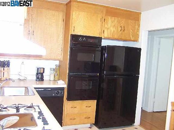 5th image of 22632 Sierra Ave