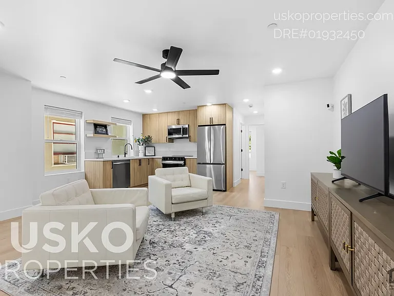 2826 D St — Photo 5