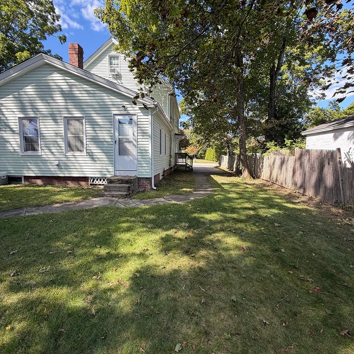 2 bed, 1.0 bath, 968 sqft, $2,300 — Photo 4