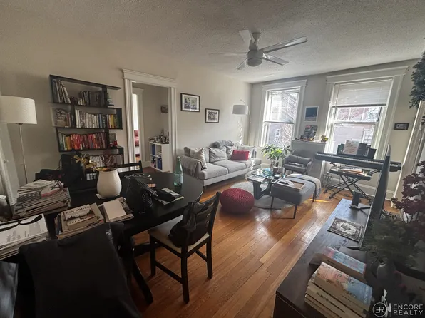 118 Riverway APT 17, Boston, MA 02215