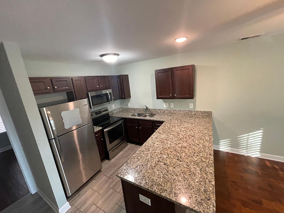 1st image of 517 Crestland Ave APT B