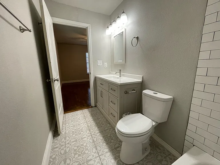 613 S Andrews Ave — Photo 14