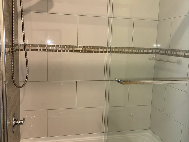 14143 Burbank Blvd #202 — Photo 27