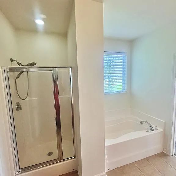 425 Tiburon Dr — Photo 9
