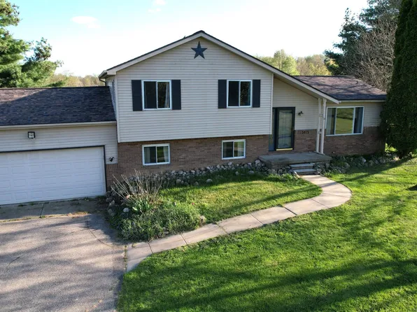 5075 Pratt Rd, Metamora, MI 48455