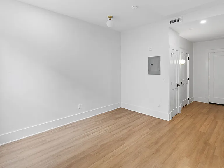 31 Hope St #104 — Photo 14