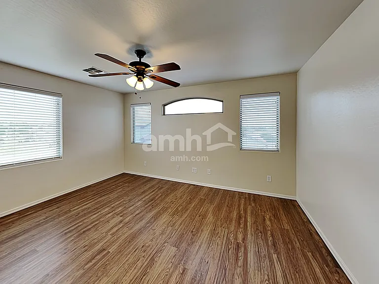 9817 E Escondido Ave — Photo 7