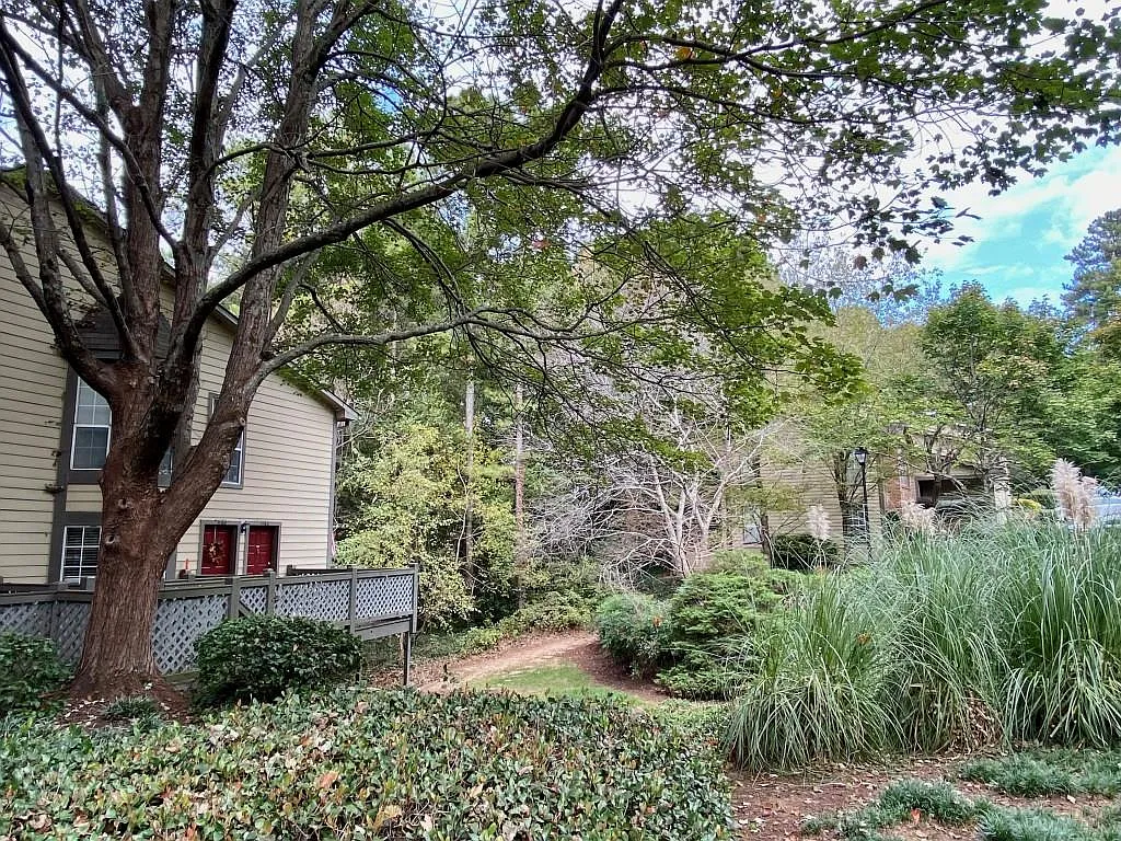 1164 Weatherstone Dr photo 1