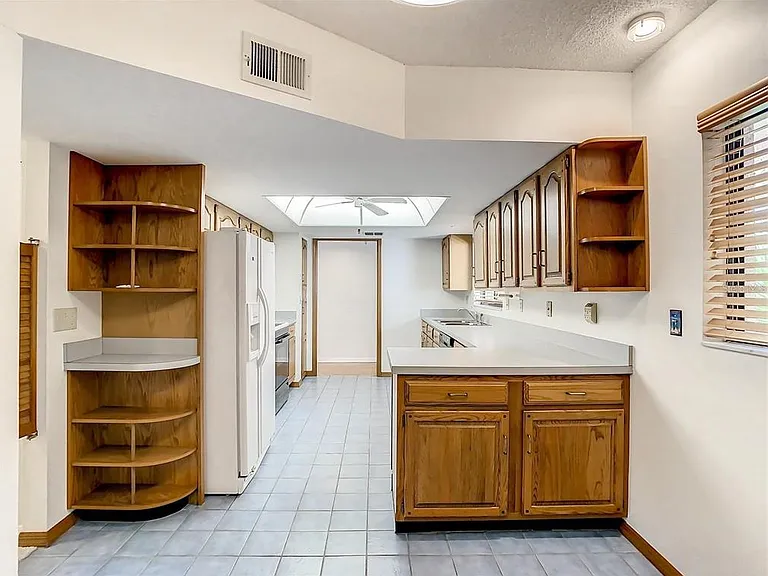 1158 Carmel Cir #430 — Photo 4