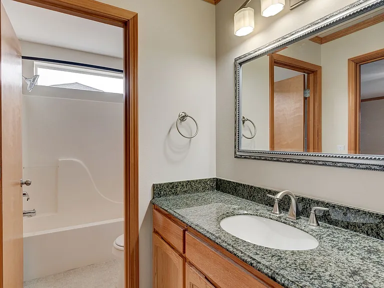 1730 NW Almond Loop — Photo 18
