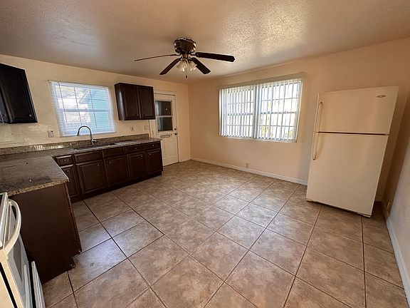 4th image of 4500 46th Ave N #1/2