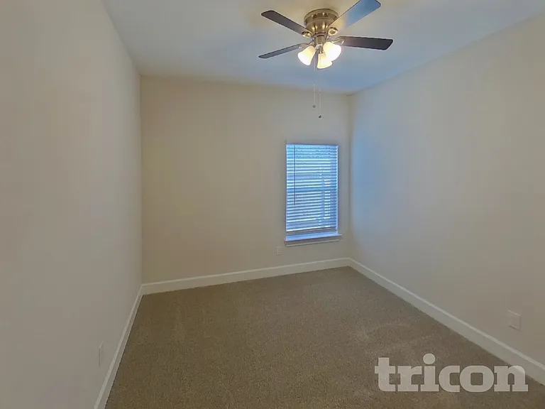 1105 Butler Ave — Photo 10