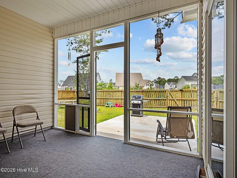 251 Breakwater Dr — Photo 9