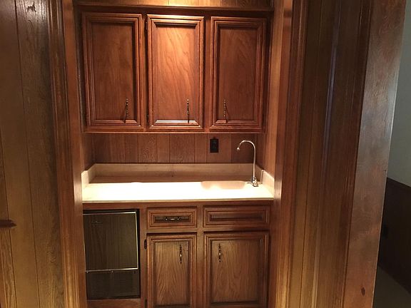 5th image of 2122 Longhorn Dr