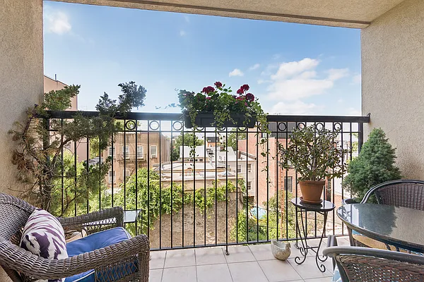 Sold by Corcoran | media 8