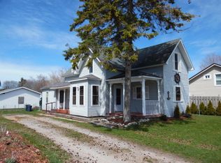 319 N Bellant St, Cheboygan, MI 49721