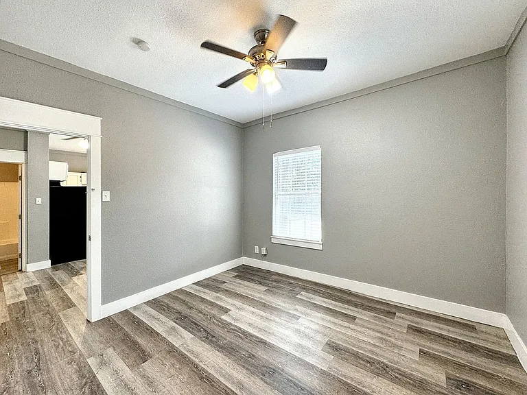 321 N Chupaderas St #101 — Photo 9
