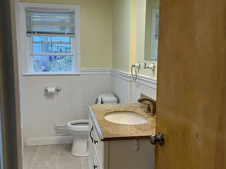 51 Winthrop Rd — Photo 5
