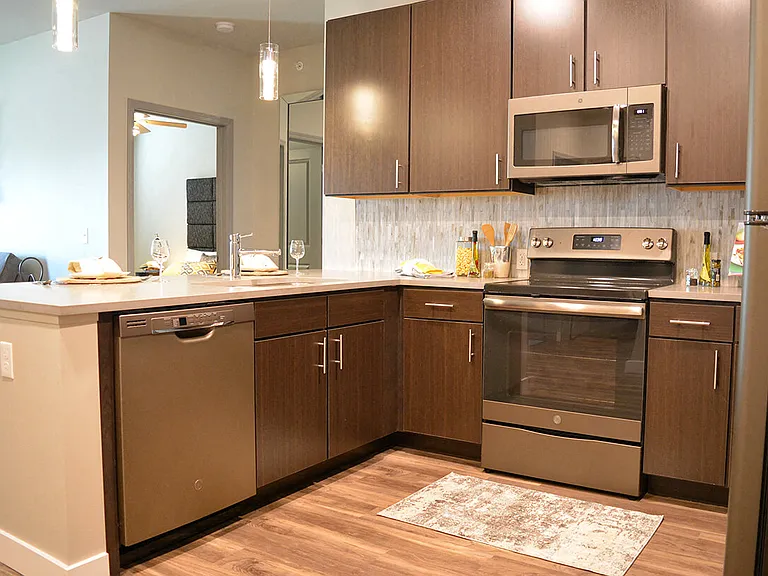 5300 Centre — Photo 14