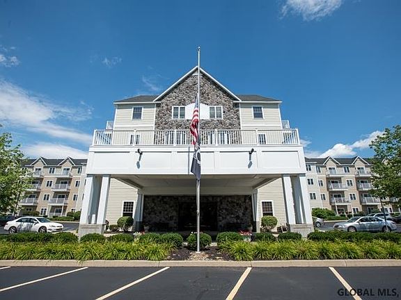 3rd image of 8 Wall St APT 141