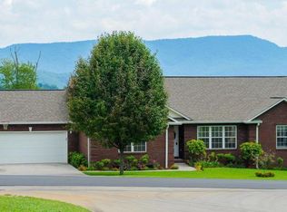 734 Helton Rd, Maryville, TN 37804