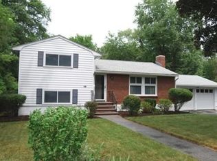 29 Little Tree Ln, Framingham, MA 01701