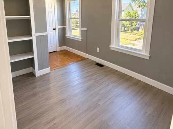 12 Lodi St #1, Worcester, MA 01608