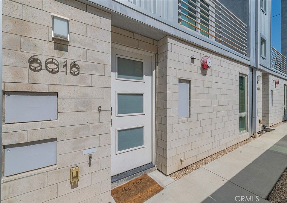 1st image of 6016 W Beachwood Ln