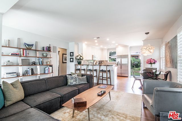 1st image of 2818 Federal Ave