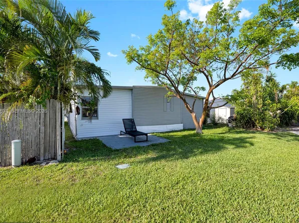 2148 SW 52nd St, Fort Lauderdale, FL 33312