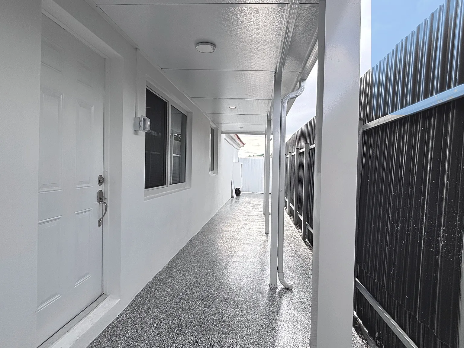 1 bed, 600 sqft, $1,900 — Photo 1