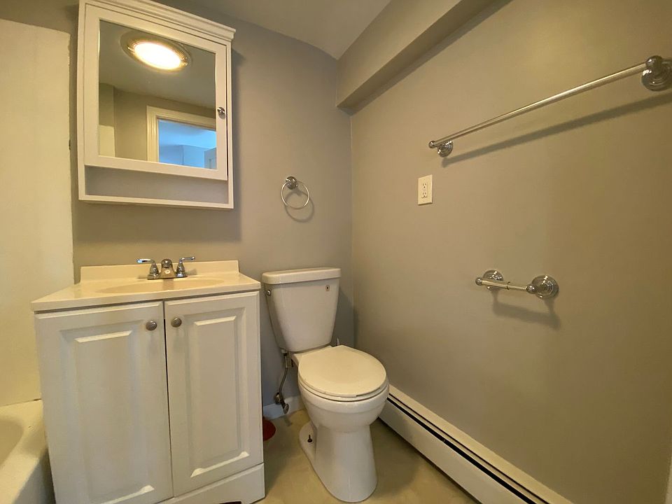 2nd image of 10 Summer St APT 31