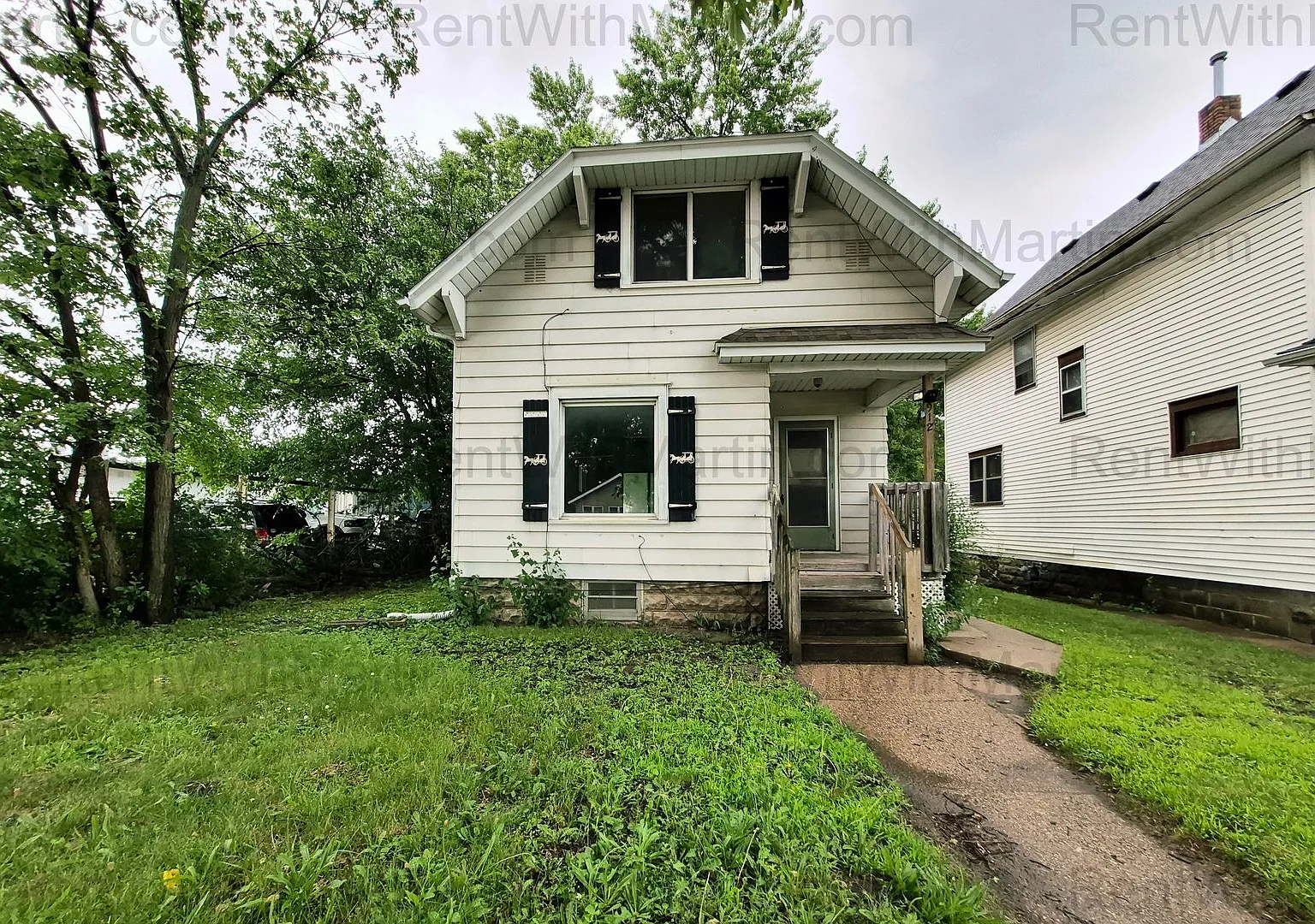 For Rent- 912 Broadway — Photo 1