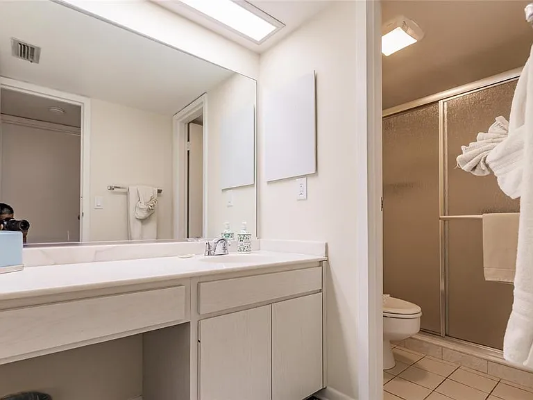 1055 W Peppertree Dr #302AA — Photo 19