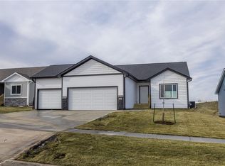 970 11th St, Waukee, IA 50263