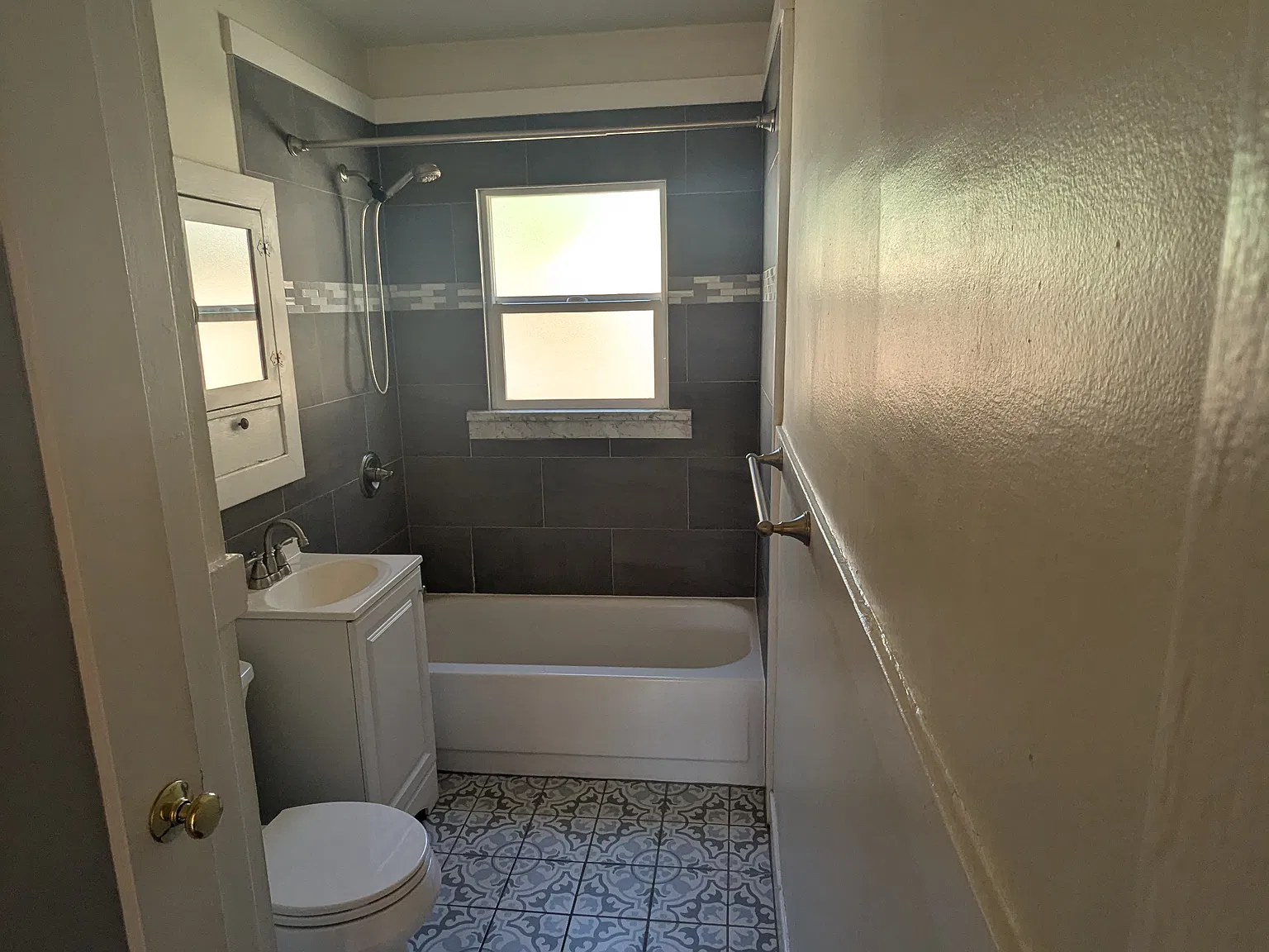 Studio, 350 sqft, $1,550 — Photo 2