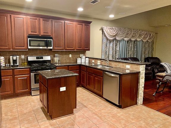 2nd image of 2625 Cedar Springs Ln