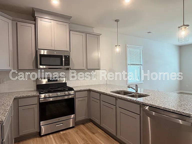 449 Lady Liberty Way — Photo 8