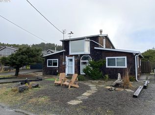 984 Beach St, Manzanita, OR 97130