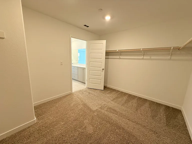 8372 Valpane Way — Photo 31
