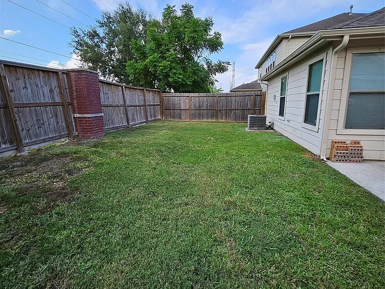1130 Concord Pl — Photo 33
