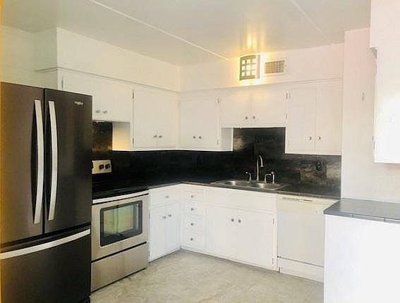4th image of 7751 E Glenrosa Ave
