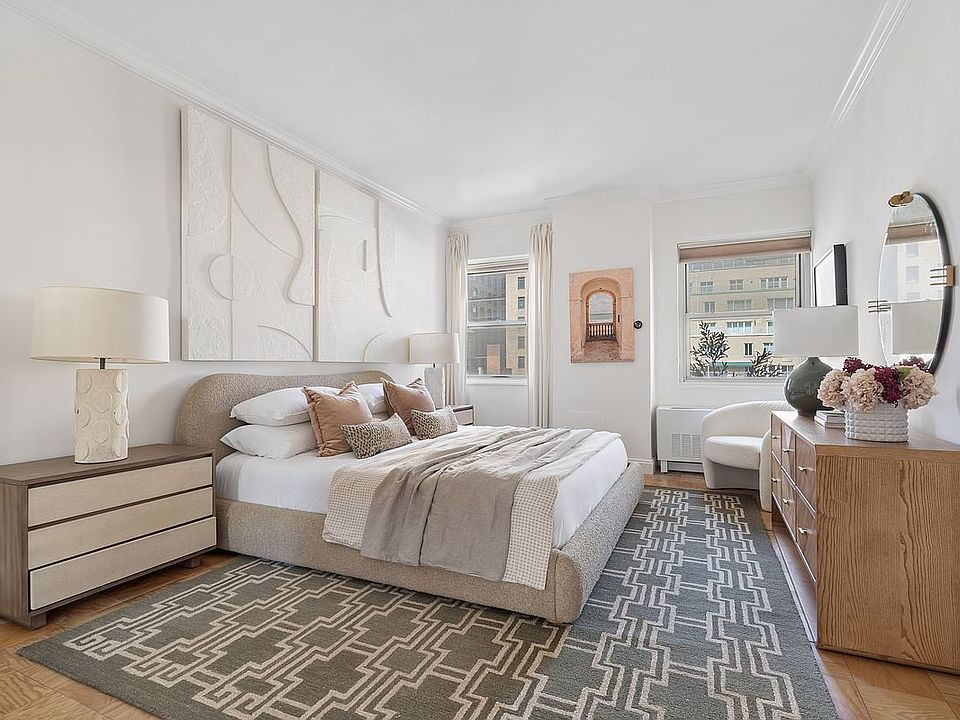 1st image of 58 W 58th St APT 15C