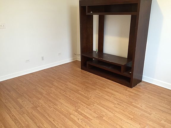 3rd image of 3606 S Rockwell St #1