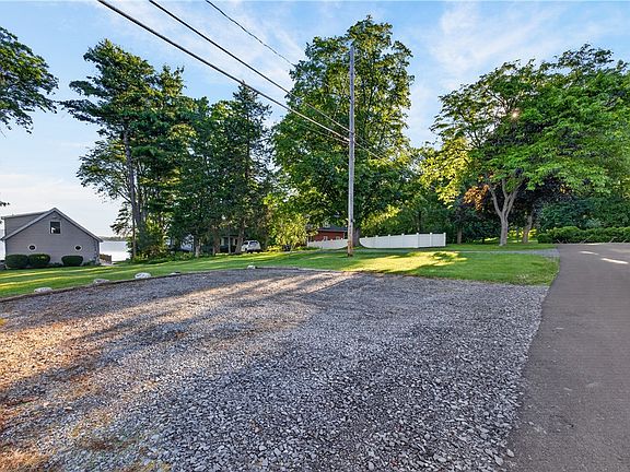 5th image of 507 E Lake Rd