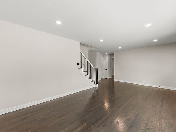 4th image of 956 S Cadwell Ave