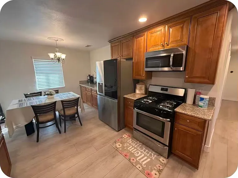 4439 Park Ave — Photo 5