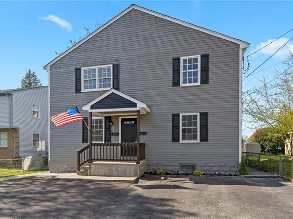 75 Charles St, Bristol, RI 02809