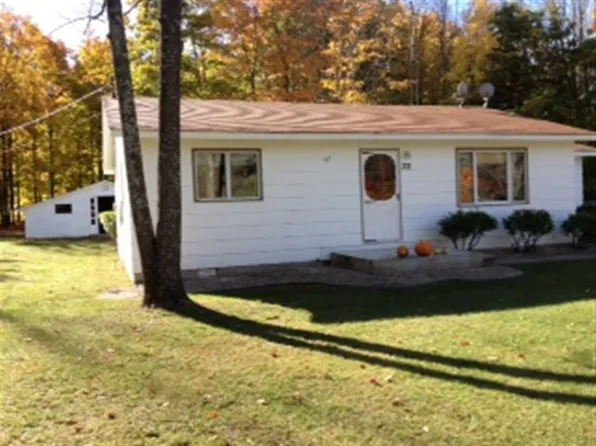 331 S Ellsworth Rd, Petoskey, MI 49770
