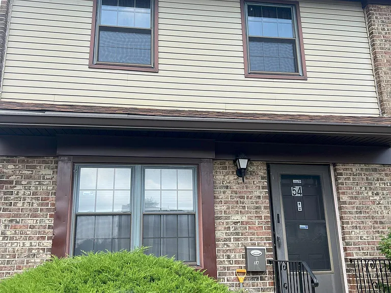 54 Village Green Way — Photo 3